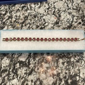 Touchstone Crystal Antique Dark Red Ice Braelet